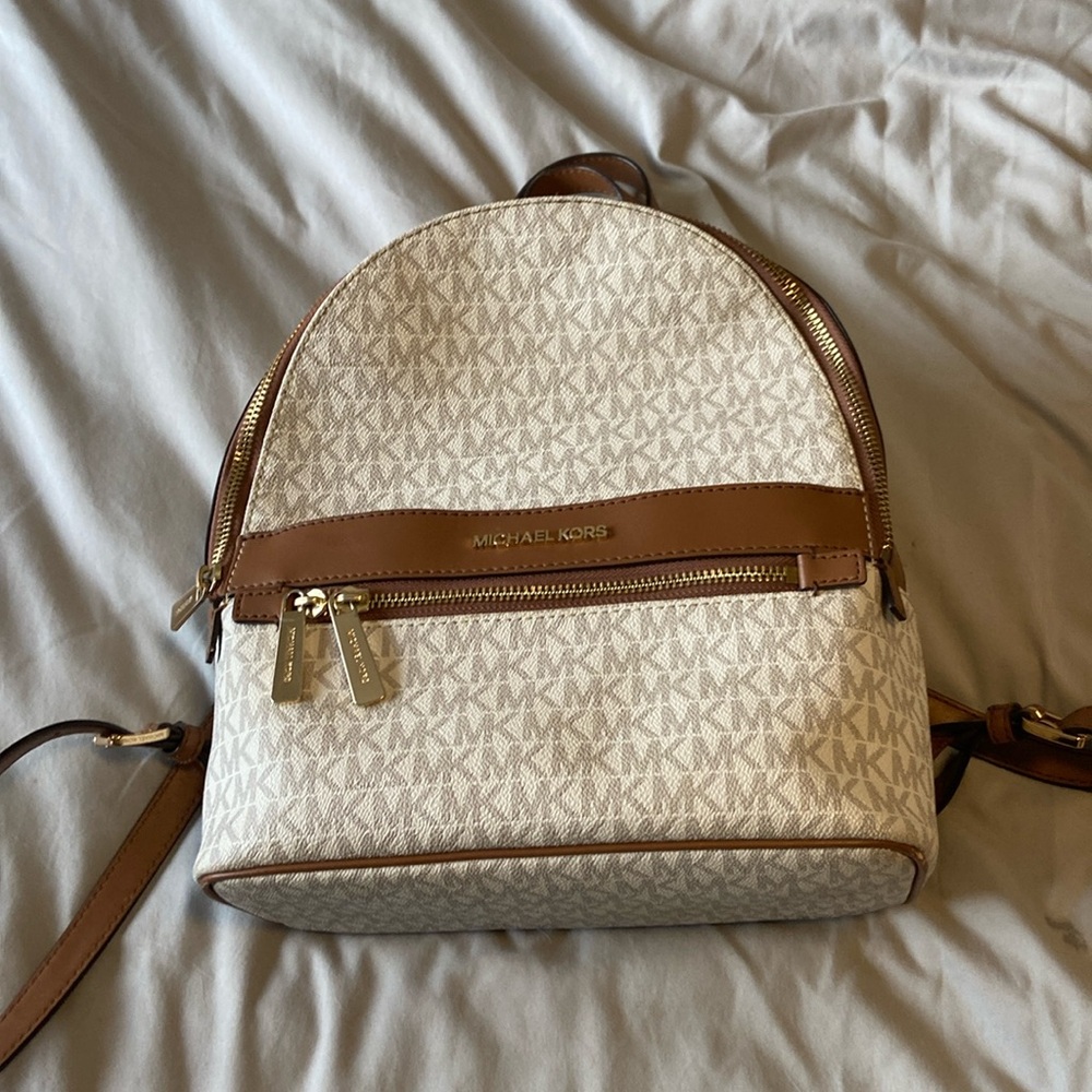 Michael Kors Mini Backpacj